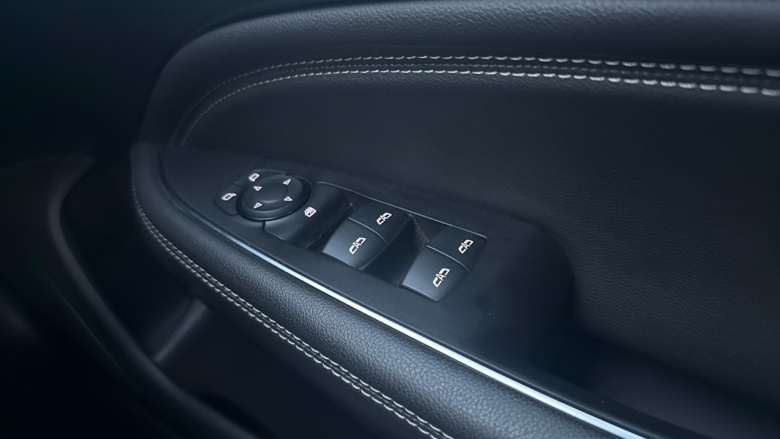 Vauxhall Insignia 1.6 Turbo D [136] Tech Line Nav 5dr Diesel Hatchback